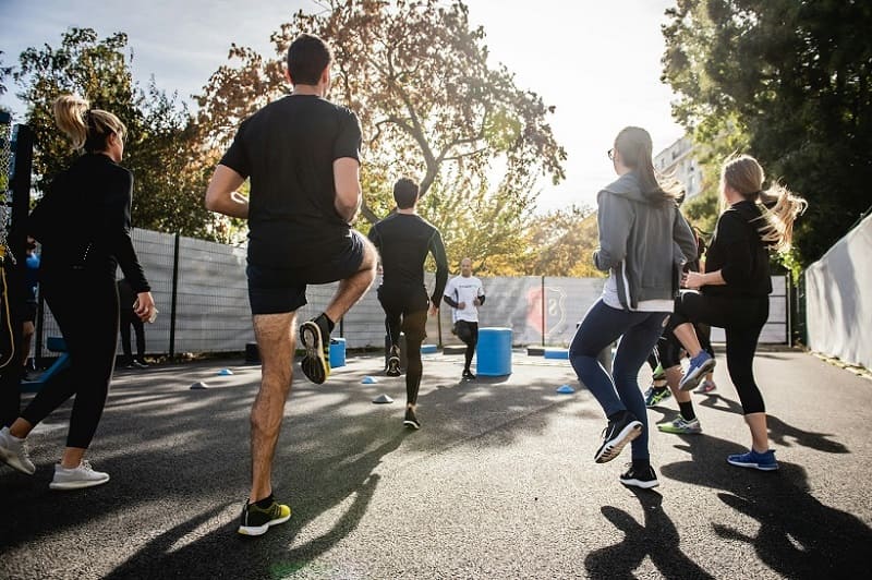 Du betrachtest gerade Abnehmen mit Cardio oder Krafttraining – was ist besser?